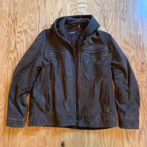 Men’s brown leather jacket